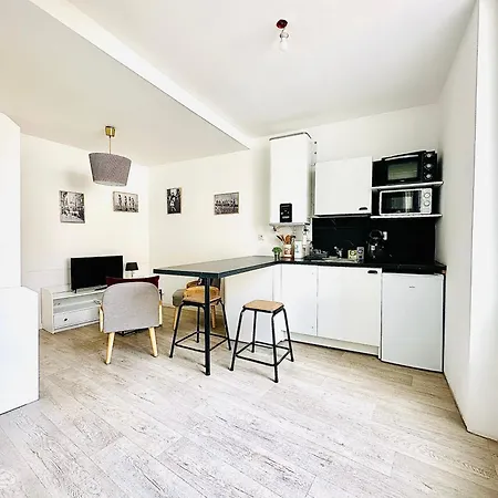 Studio Charme En Plein Centre-ville Wifi Et Parking *