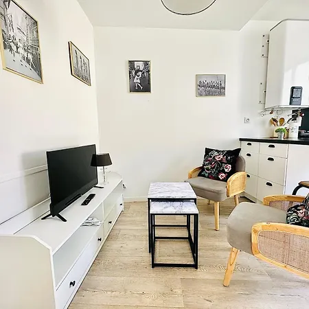 Daire Studio Charme En Plein Centre-ville Wifi Et Parking *