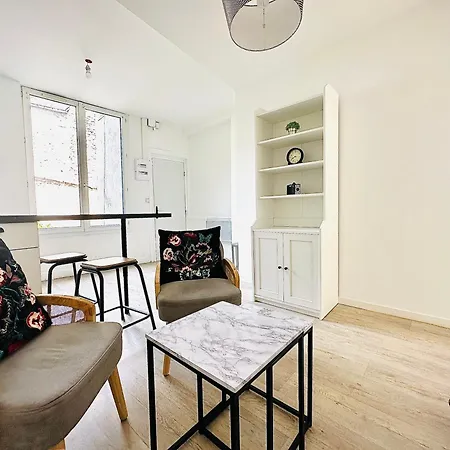 Studio Charme En Plein Centre-ville Wifi Et Parking Daire