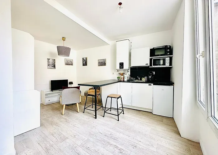 Studio Charme En Plein Centre-ville Wifi Et Parking *